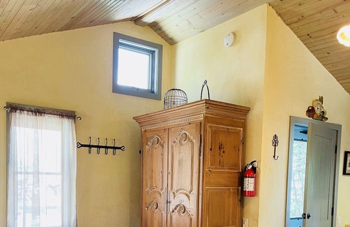 Salida Cabin | Cozy and serene riverside cabin near Salida, CO