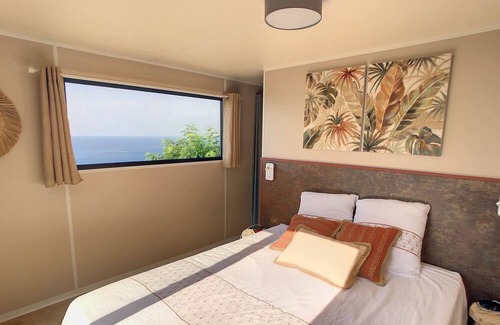 Le Dramont Ski Chalet | Kabane Bohème - Vue Exceptionnelle sur le Cap Estérel, L'ile D'or et St-tropez
