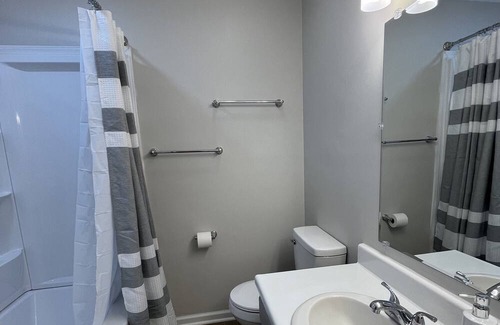 Greenville House | Newly Renovated Townhouse