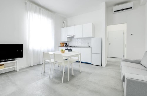 Borgo Milano Apartment | Casa Mac - NEW and COMFORTABLE - near the center and station