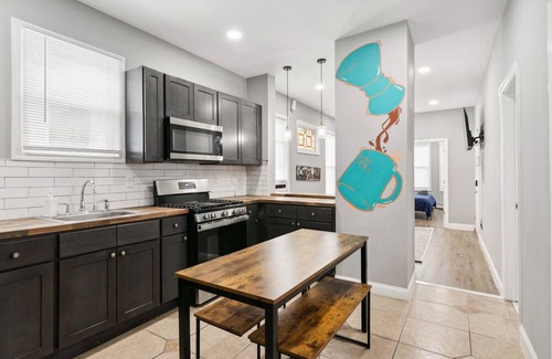 Elizabeth Apartment | Elegant and spacious 3Bed Apt in the heart of Elizabeth / 30min to Manhattan
