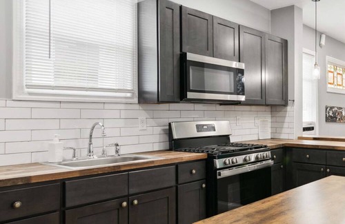 Elizabeth Apartment | Elegant and spacious 3Bed Apt in the heart of Elizabeth / 30min to Manhattan