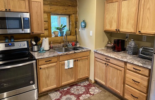 Knik-Fairview Cabin | Private Little Cabin On The Hill.