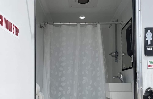 Sandusky Boat Rental | Escape on the Water-Tiny Houseboat @ SoLSTAY Resort