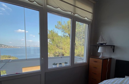 Adalar Apartment | Cozy Sea View Apartment in Burgazada