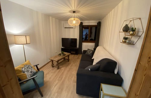 Sixt-Fer-a-Cheval Apartment | Appartement Le Clos Fleuri 1 Sixt Fer-à-cheval