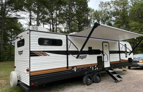 Flowood RV Rental | Forest River Wildwood