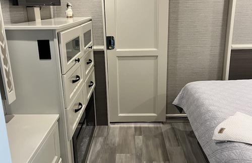 Big Pine Key House | Sunshine Key RV Resort & Marina - Glamping at it's finest!