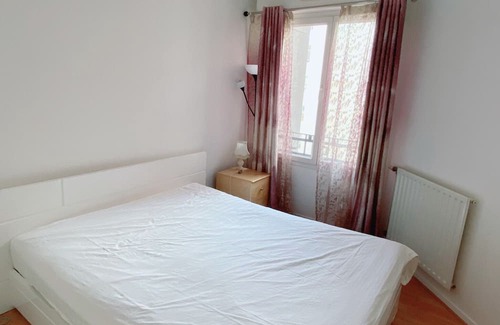 Faubourg de l'Arche Apartment | Comfortable 50 m² apartment with parking