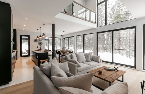 Morin Heights House | Wakanda, Luxueux Chalet Près des Pentes de Ski!