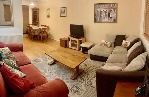 St Albans House | Cosy and Peaceful 3B Home in Sandridge, St Albans