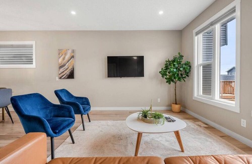 Calgary House | The Sapphire - Detached Home w/ Parking!
