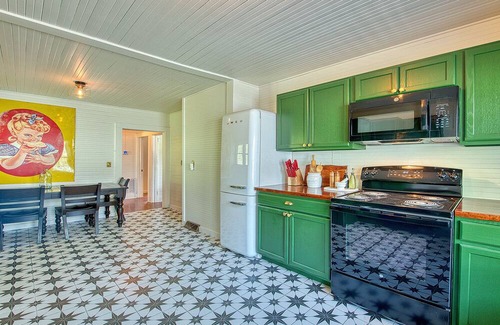 Canton Cottage | Americana Cottage nestled in the mountains outside of Asheville!