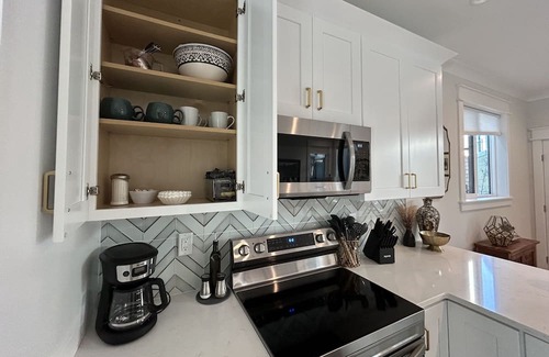 Wilmington Historic District Boat Rental | Napa at The Cove - Luxury Houseboat in Wilmington, NC