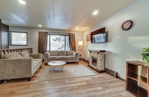Bayshore - Klatt Apartment | Cozy South Anchorage Apartment Unit!