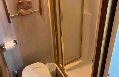 Cross City House | North Florida Retreat RV getaway. Pool and pet friendly