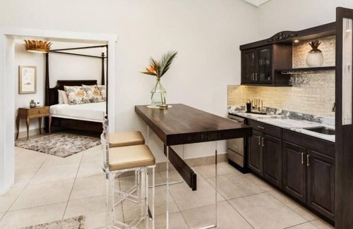 Upper Matecumbe Key House | Excellent Choice! Beachfront Location, Outdoor Pool, Free Parking, Pet-friendly!