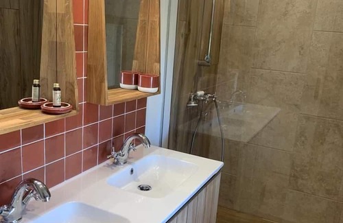 Redessan House | Le Mas des Grenadiers, pretty renovated Mas