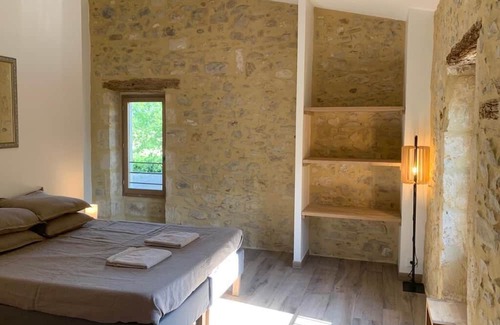 Redessan House | Le Mas des Grenadiers, pretty renovated Mas