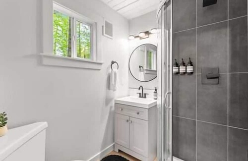 Ariel Cabin | 2 Cabins by Lake Merwin + HotTub