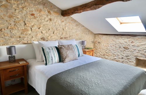 Biron Cottage | Restored stone farm - traditional features with a modern twist - shared pool