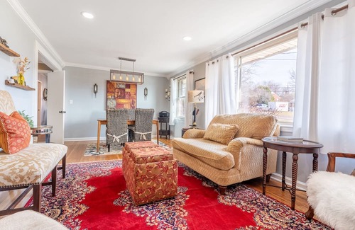 Inglewood House | The East Side Oasis with Dreamy Pool & Patio