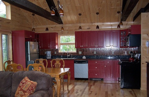 Greenville Cabin | Waterfront log cabin with rustic luxury in the Moosehead Lake region