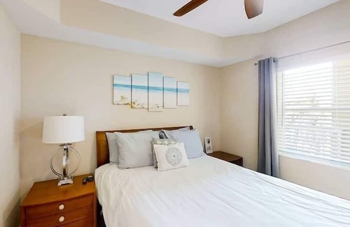 Capri Isle Apartment | 2 Bedroom 825086 by Houzlet