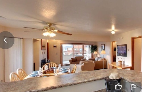 Summit Cove Condo | Great condo for groups/families near Keystone, Outlet Malls & 5 major ski areas.