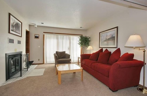 Summit Cove Condo | Great condo for groups/families near Keystone, Outlet Malls & 5 major ski areas.