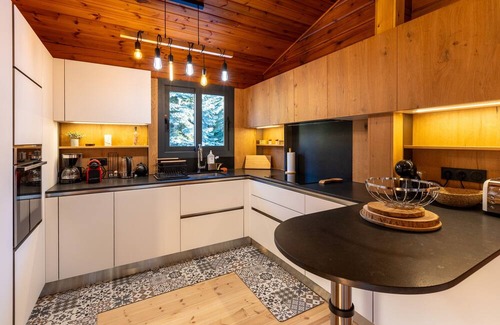 Superbolquere House | L'Écrin des Pyrénées - Authentique chalet classé 4* avec jacuzzi