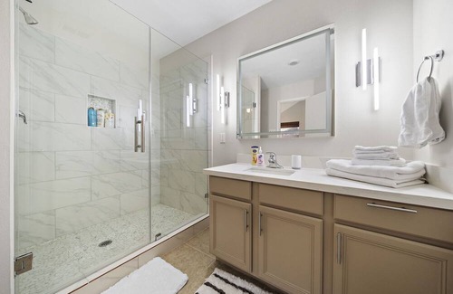 Tomball House | Tomball Tranquility: 3BR/2BA Gem!