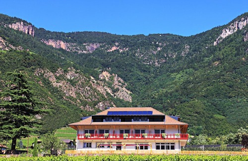 Terlano Apartment | Apartment 'Residence Egger Apt E' with Mountain View, Wi-Fi and Air Conditioning