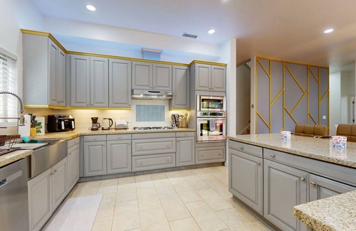 Anaheim Colony Historic District House | Centrally located home with private patio, updated interior, fireplaces, & W/D