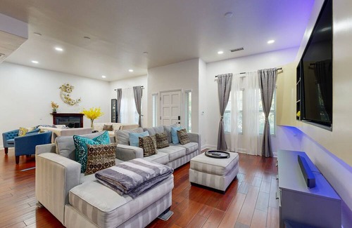 Anaheim Colony Historic District House | Centrally located home with private patio, updated interior, fireplaces, & W/D