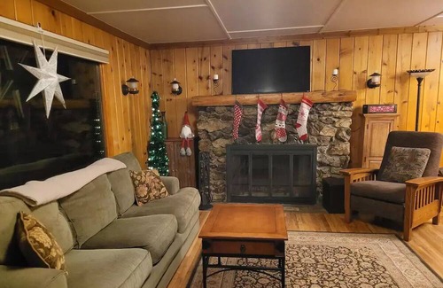 Whitehall Apartment | Pipestone Lodge