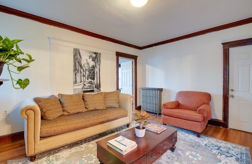 Egleston Square Apartment | Charming Boston Apartment 3 Mi to Fenway Park!