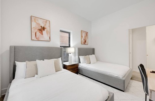 Bay Ridge House | Uptown Chic: Stylish Getaway in Brooklyn