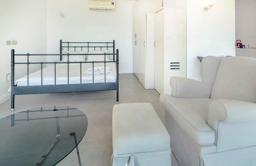 Koyunbaba Villa | Serene Flat w Sea View and Garden 3 min to Beach
