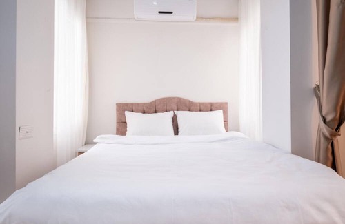 Kusadasi City Centre Villa | Duplex Villa w Sea View Terrace in Kusadasi