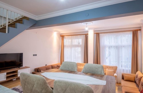 Kusadasi City Centre Villa | Duplex Villa w Sea View Terrace in Kusadasi