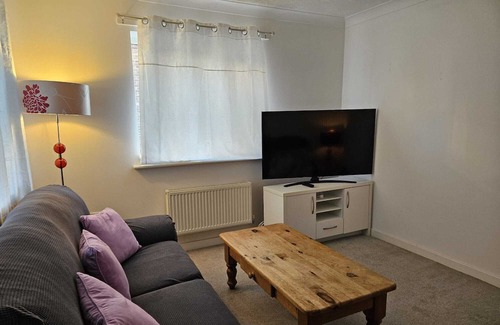 Chettisham House | Pets Welcome - Military TLA