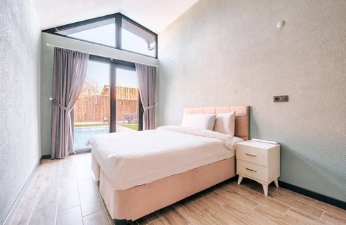 Sapanca House | Private Bungalow Villa w Pool, Garden in Sapanca