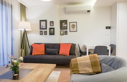 Cesme Apartment | Comfy Flat with Balcony 5 min to Cesme Marina
