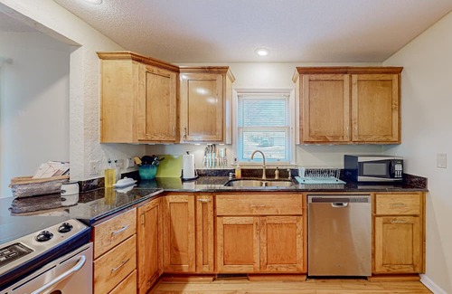 Seneca House | Dog-friendly home near Clemson with tree-lined yard, patio & deck