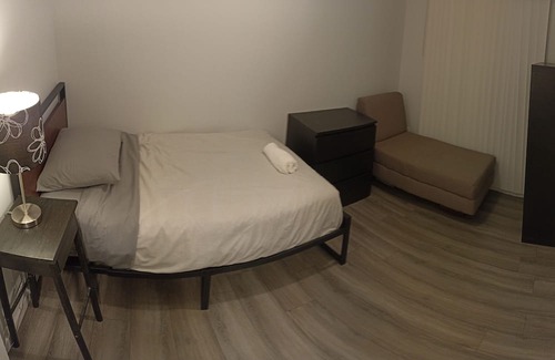 Winnipeg House | Tidy new townhouse, 3bdrm, 2 bthrm, balcony, attached garage. Close to Center