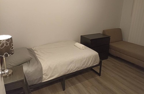 Winnipeg House | Tidy new townhouse, 3bdrm, 2 bthrm, balcony, attached garage. Close to Center
