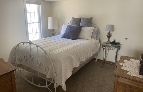 Georgetown Ski Chalet | Updated Victorian well situated to all Clear Creek/Summit County have to offer!