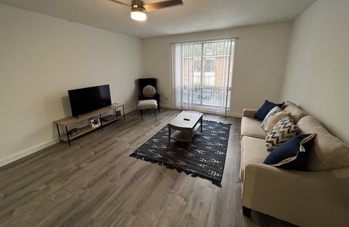 University Heights Condo | Entire 2 bedroom condo - walk to UF/Shands