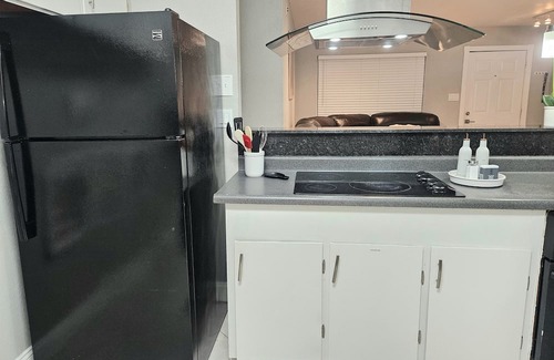 Sacramento House | Sacramento 4 bedroom house near Cal expo, Arden mall, Pool and hot tub.